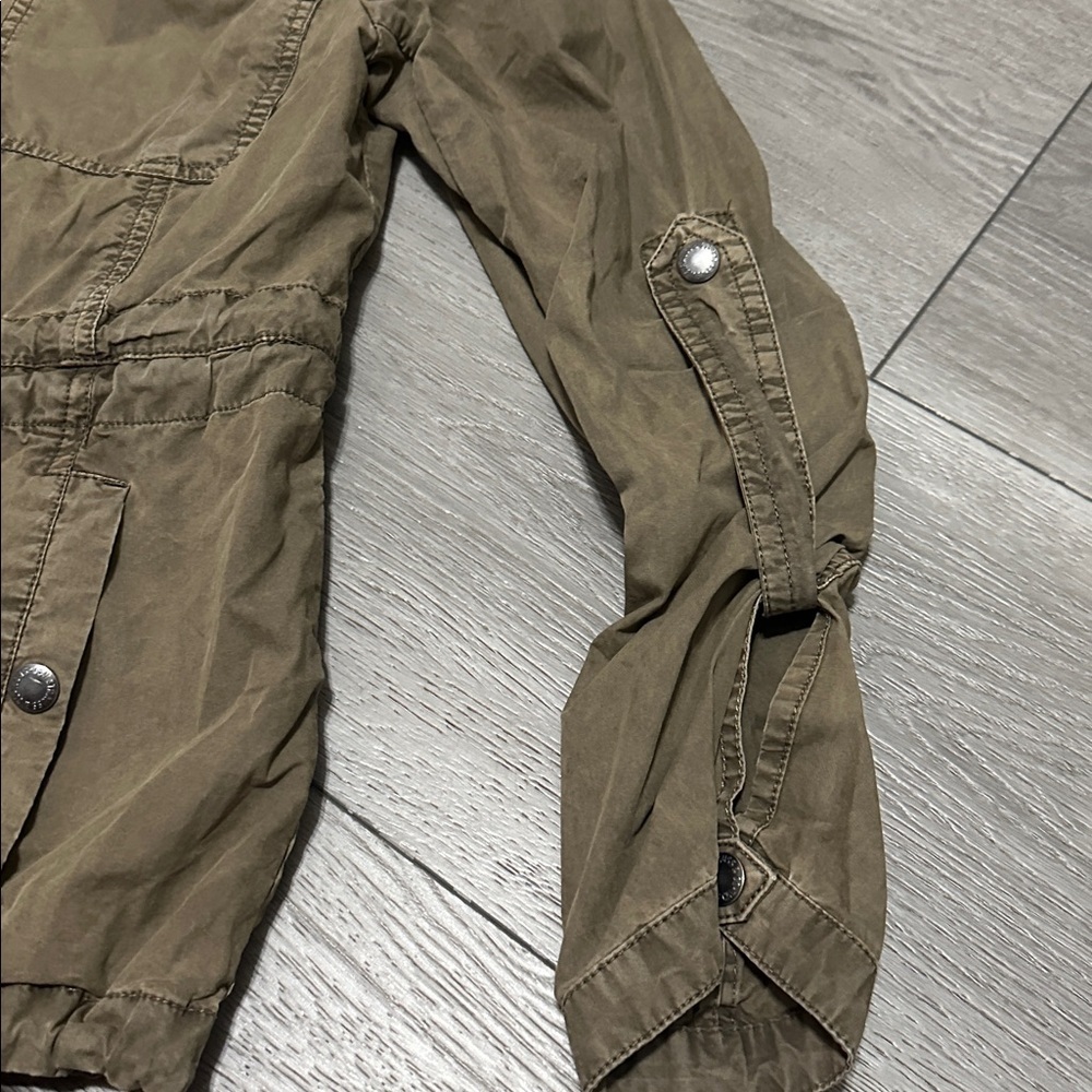 Levi's Khaki Jacket with Hood and pockets size small - Picture 4 of 9
